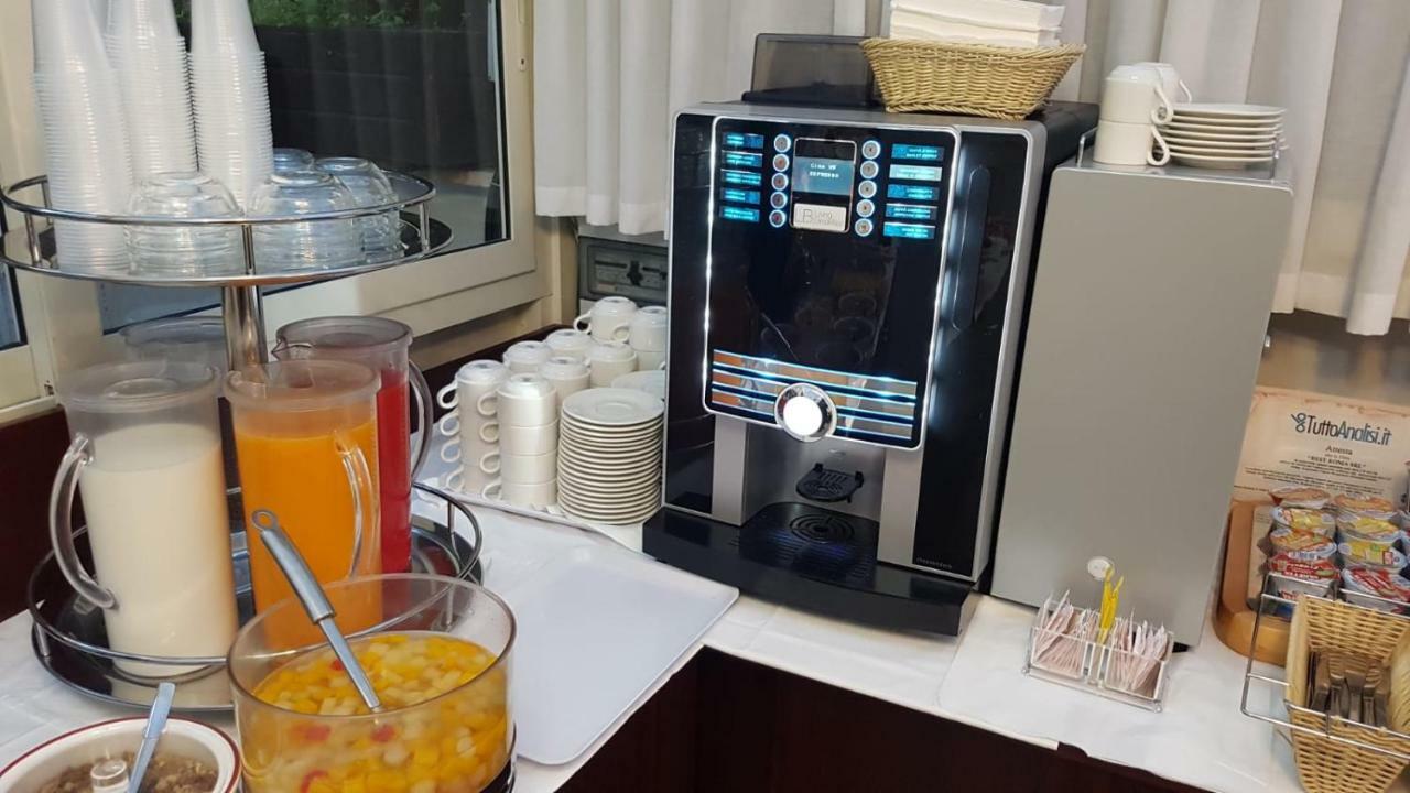 ホテル ベスト ローマ エクステリア 写真